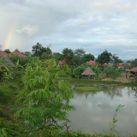 Memoria Palace & Resort Pailin Exterior photo