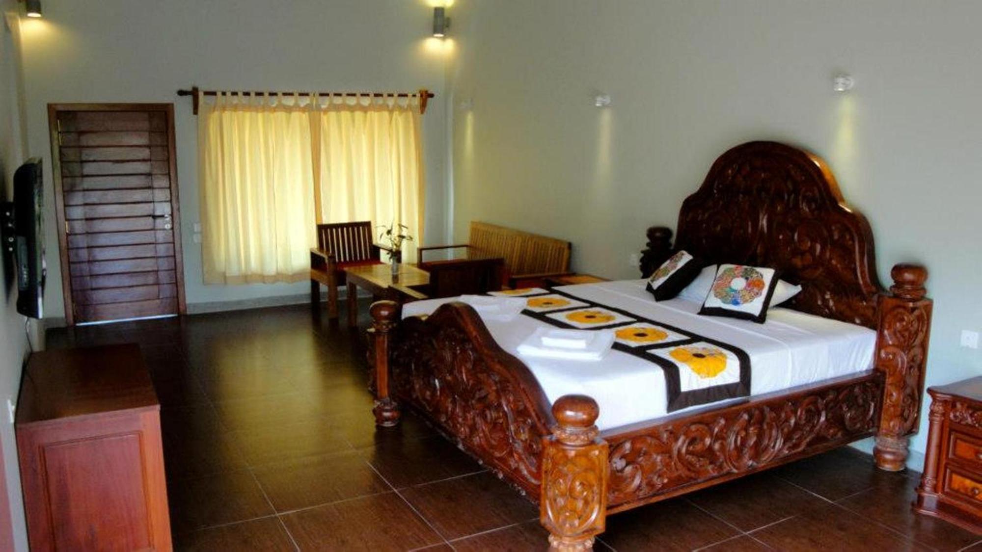 Memoria Palace & Resort Pailin Exterior photo